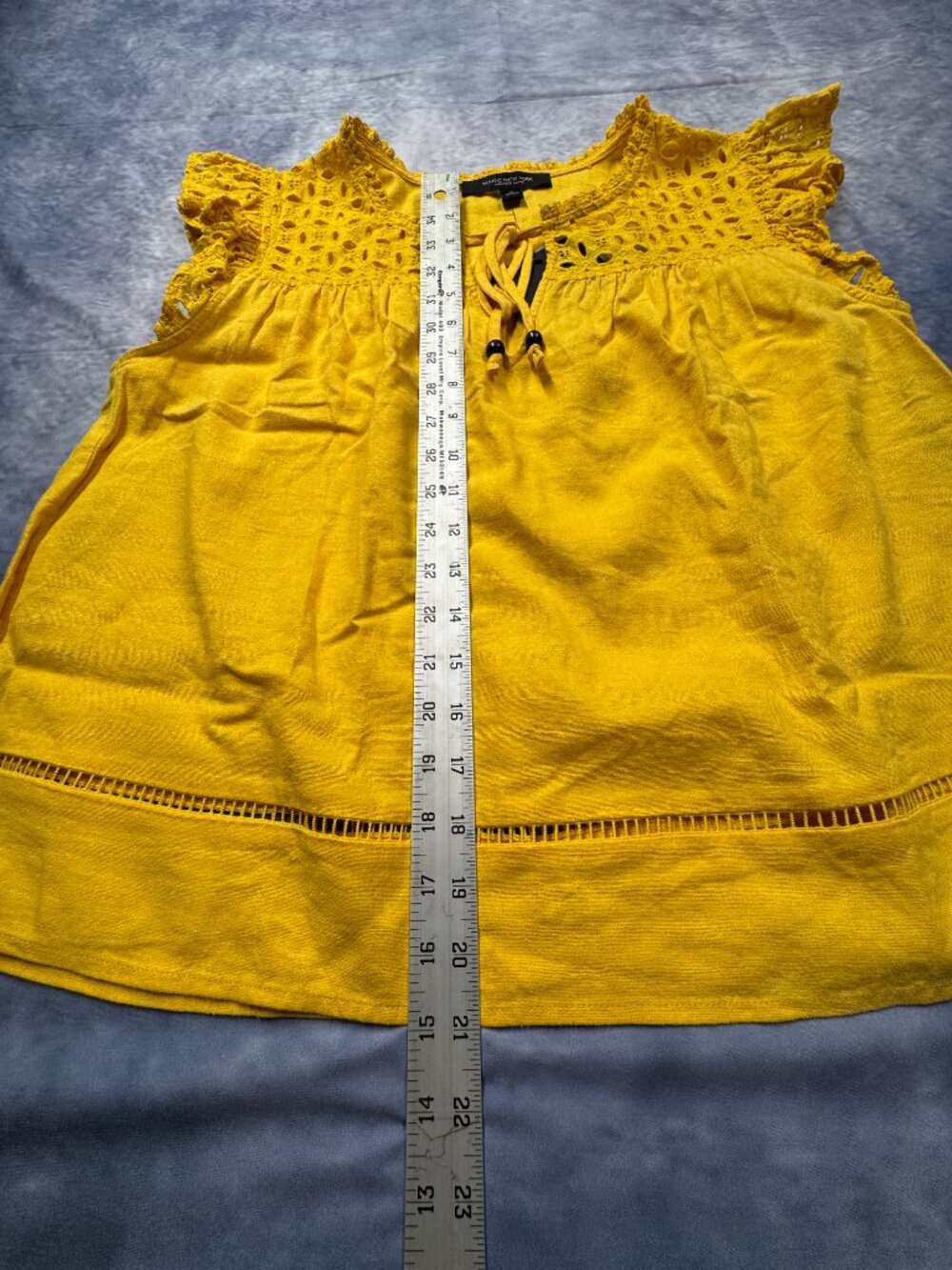 Marc New York yellow eyelet blouse features ruffled cap sleeves and a tassel tie - Picture 4 of 8